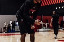 九游体育在线-关于火箭加紧备战下赛季，在转会市场寻找机会的信息