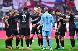 九游体育app下载-弗莱堡遭遇失利，德甲保级形势严峻