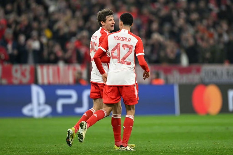 拜仁遭遇逆转,止步欧冠八强 拜仁遭遇逆转,止步欧冠八强