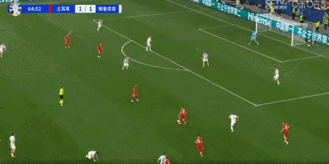 球员们在比赛中展现出了技惊四座的表现