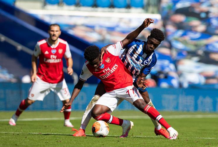 关于阿森纳主场逼平对手，英超争冠形势举棋不定的信息