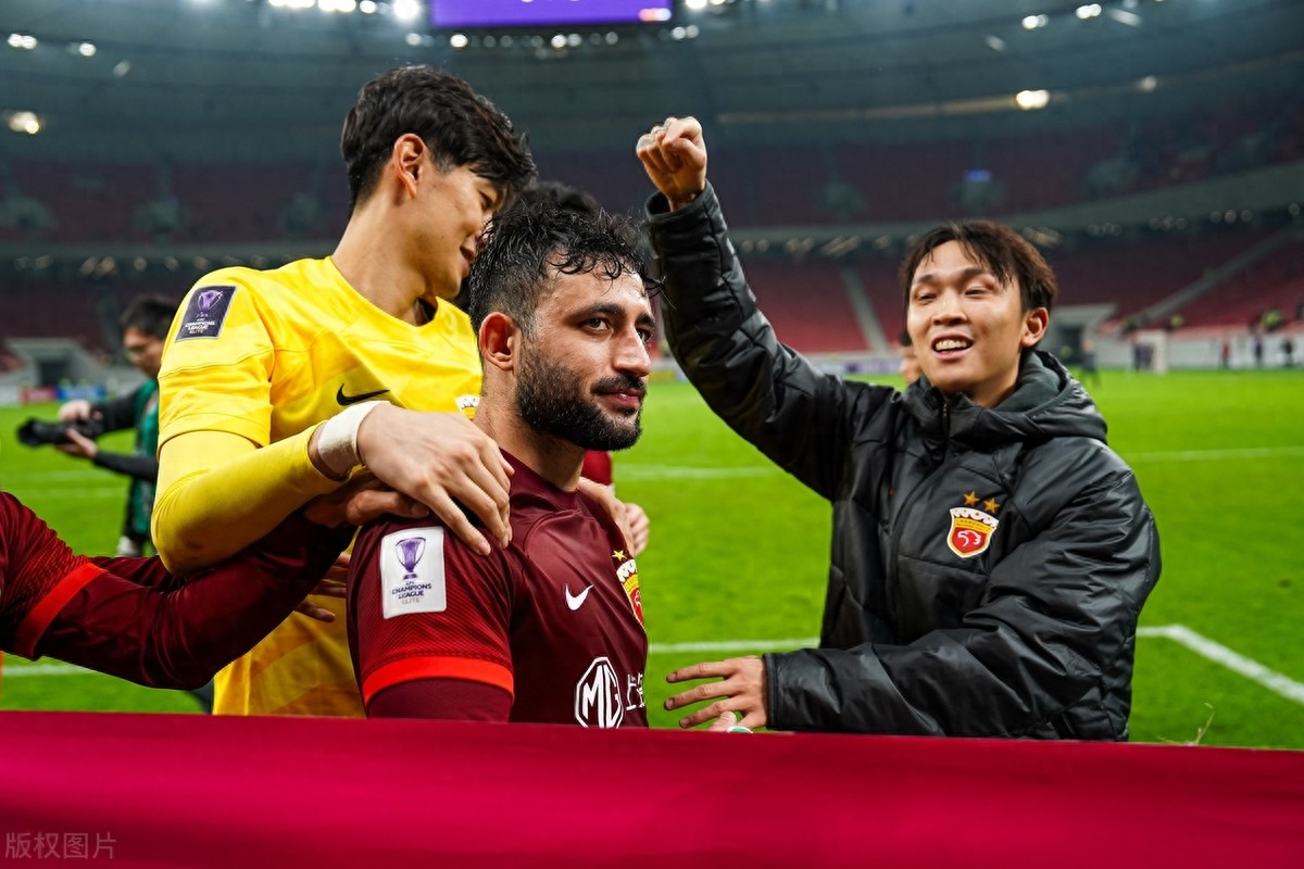 中超球队纷争不断，掌职人退位务新的简单介绍