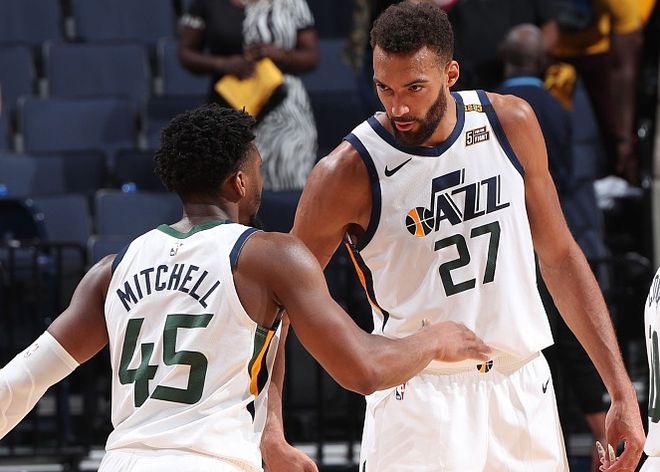 爵士队内线强势,击败对手力夺胜利的简单介绍 爵士队内线强势,击败对手力夺胜利的简单介绍