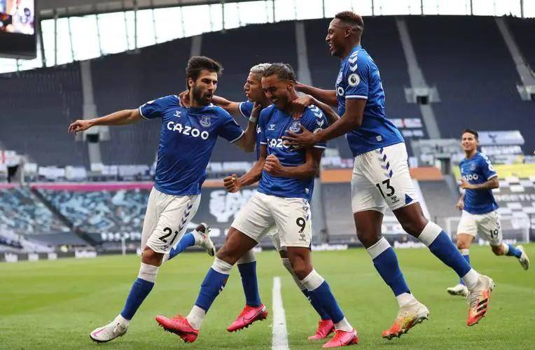 关于那不勒斯客场战平热那亚,顽强保持不败的信息 关于那不勒斯客场战平热那亚,顽强保持不败的信息