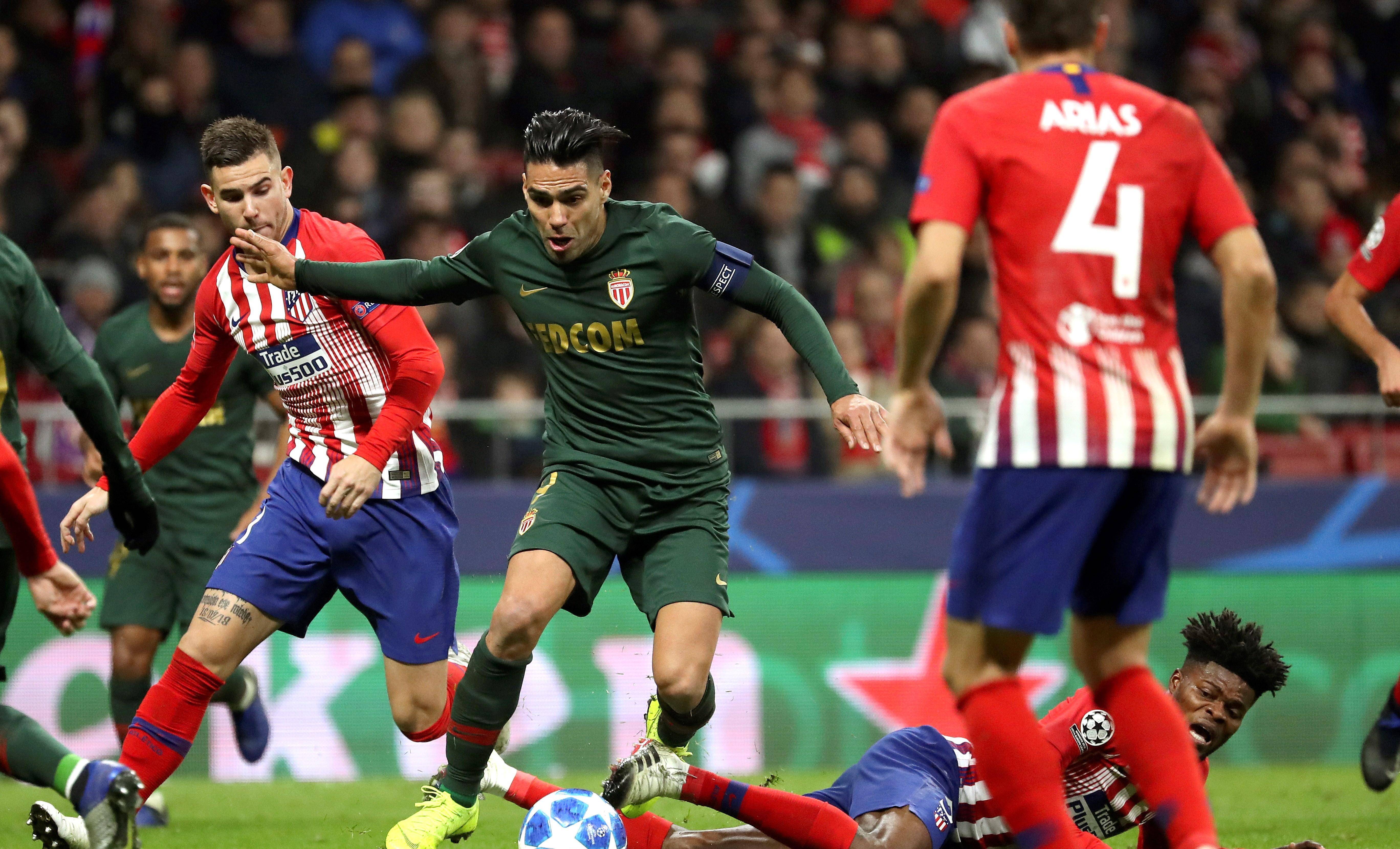 摩洛哥足球队在国际比赛中获得胜利