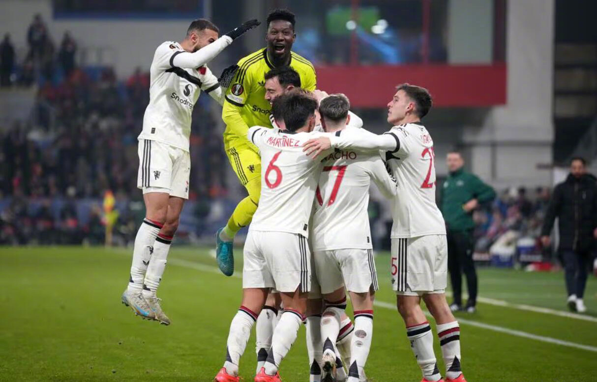 半场逆转惊艳全场,夺得比赛胜利 半场逆转惊艳全场,夺得比赛胜利