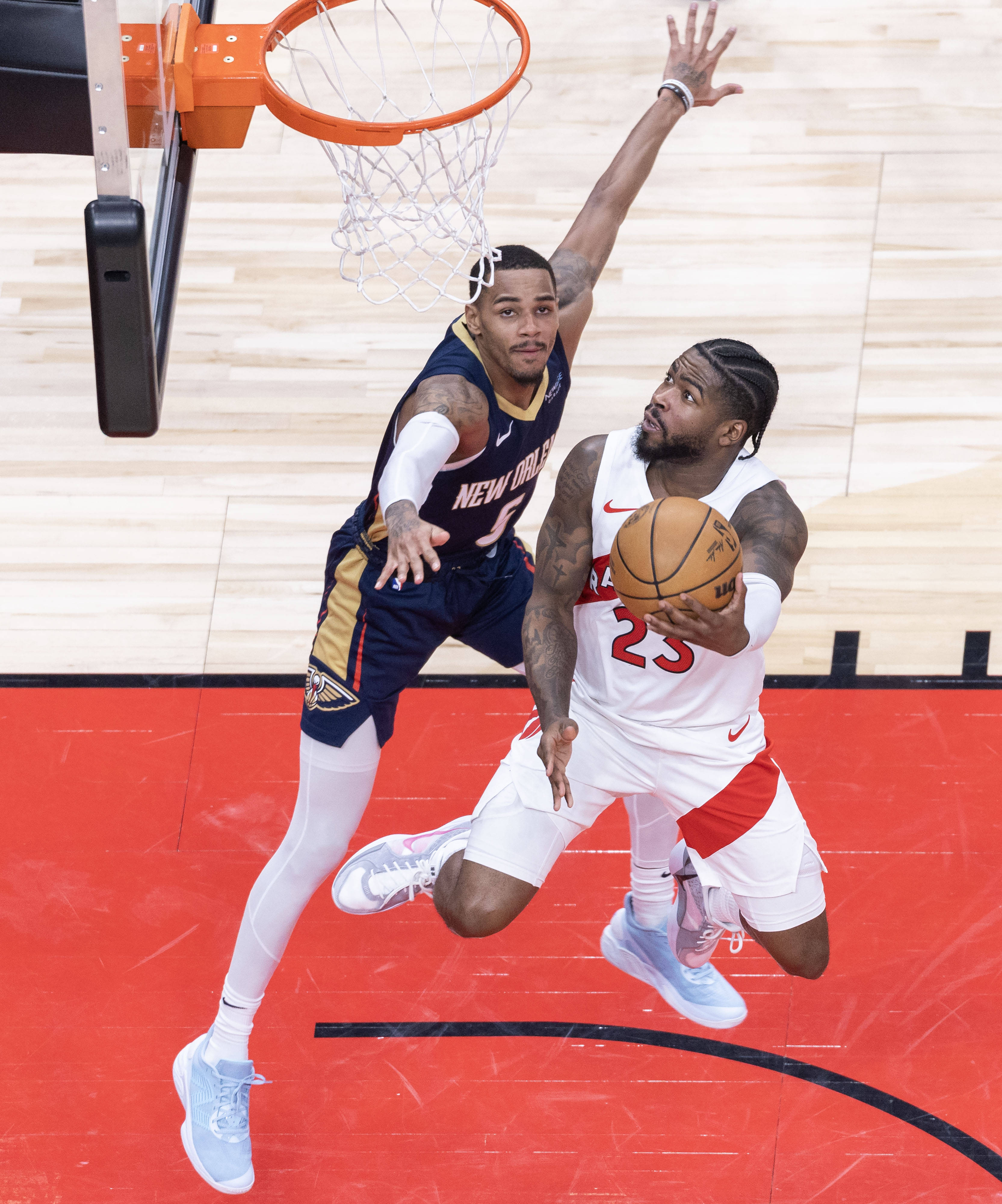 猛龙大胜独行侠，取得系列赛首胜的简单介绍