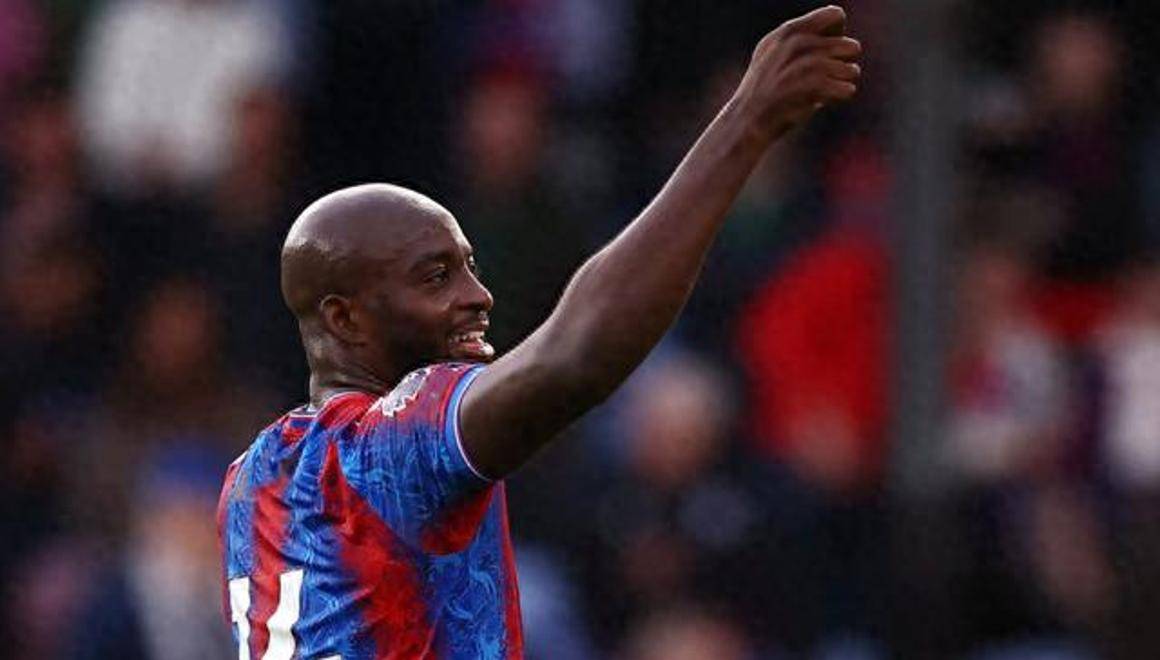 水晶宫客场战胜博尔顿,稳居中游 水晶宫客场战胜博尔顿,稳居中游