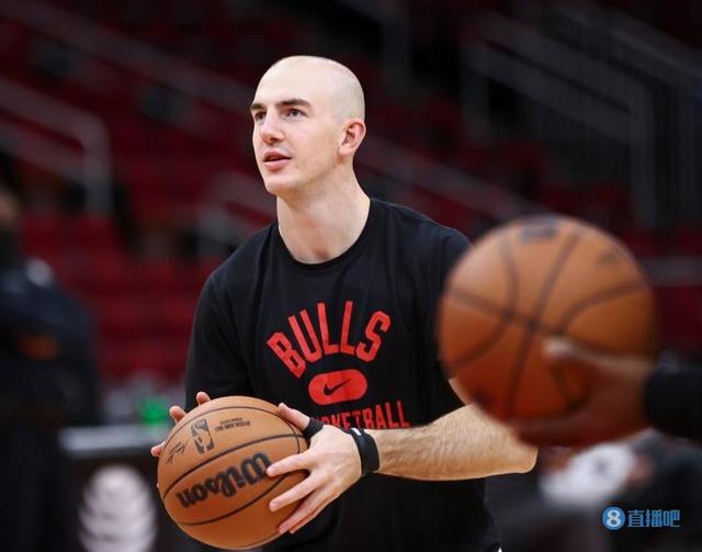 骑士中锋接受手术伤情不乐观 骑士中锋接受手术伤情不乐观