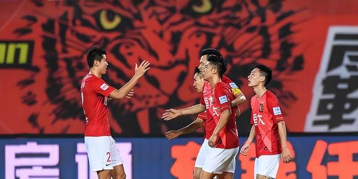 关于国安客场逼平富力,与恒大并列积分榜榜首的信息 关于国安客场逼平富力,与恒大并列积分榜榜首的信息