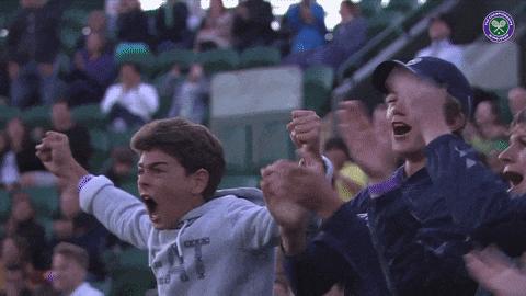 篮球比赛再现悬念逆转,球迷欢呼不已的简单介绍 篮球比赛再现悬念逆转,球迷欢呼不已的简单介绍