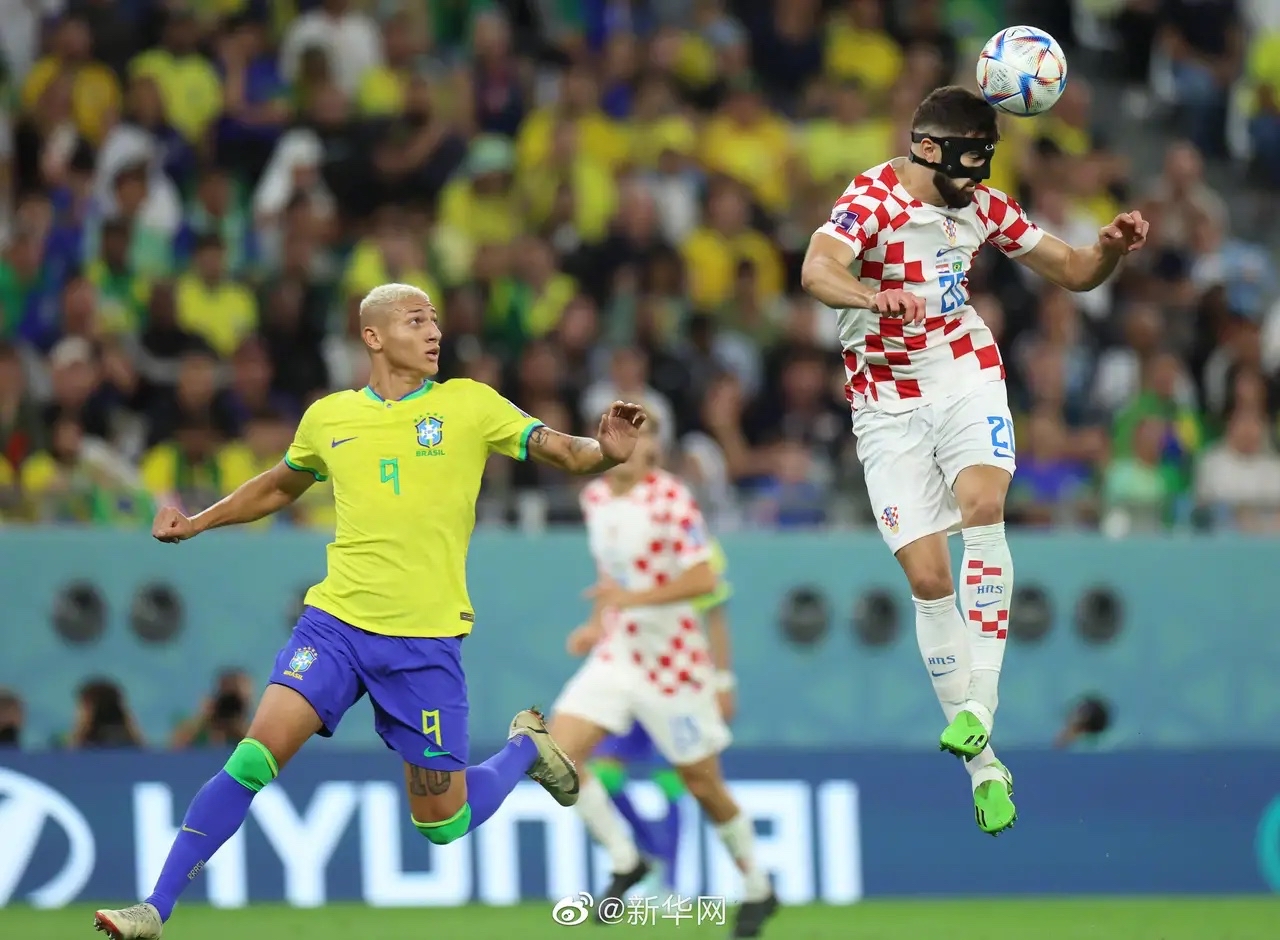 包含克罗地亚足球比赛中球队实力均衡,角逐焦灼激烈的词条 包含克罗地亚足球比赛中球队实力均衡,角逐焦灼激烈的词条