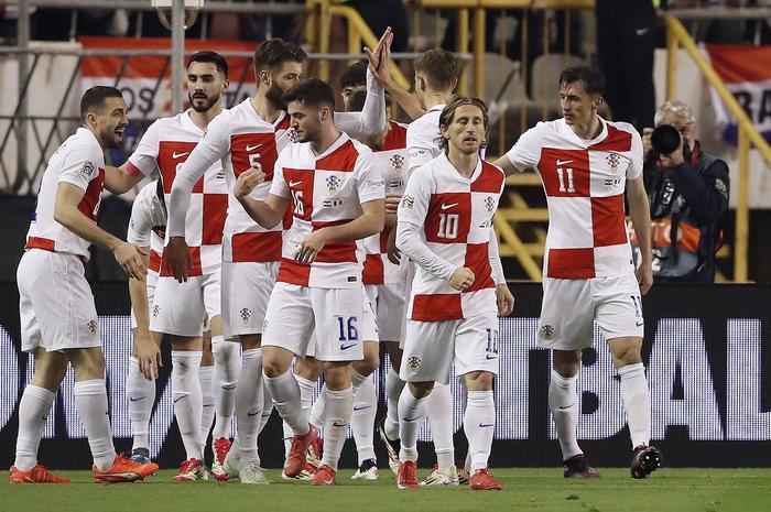 包含克罗地亚足球比赛中球队实力均衡,角逐焦灼激烈的词条 包含克罗地亚足球比赛中球队实力均衡,角逐焦灼激烈的词条