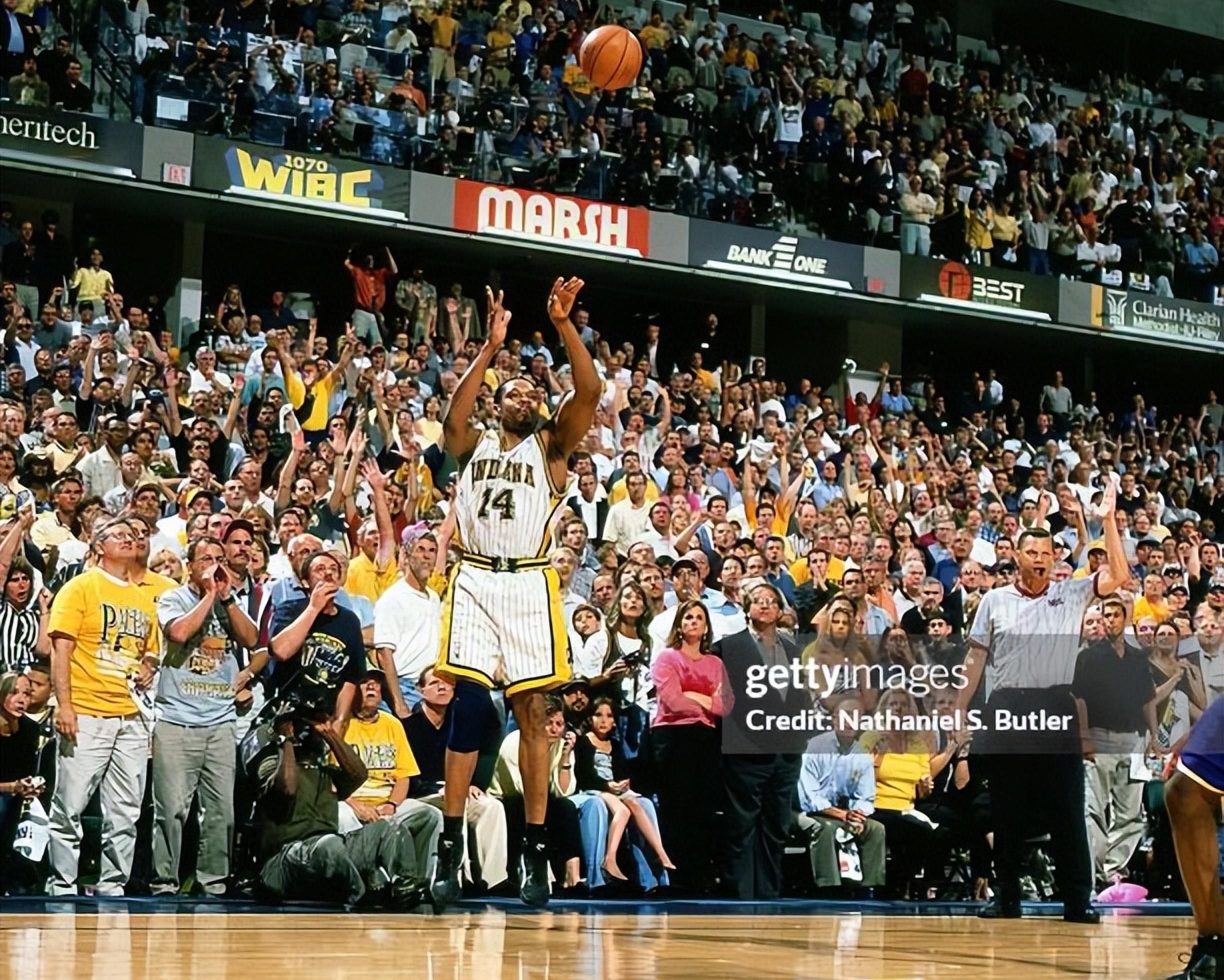 步行者队经过多场激烈比拼终于迎来胜利 步行者队经过多场激烈比拼终于迎来胜利