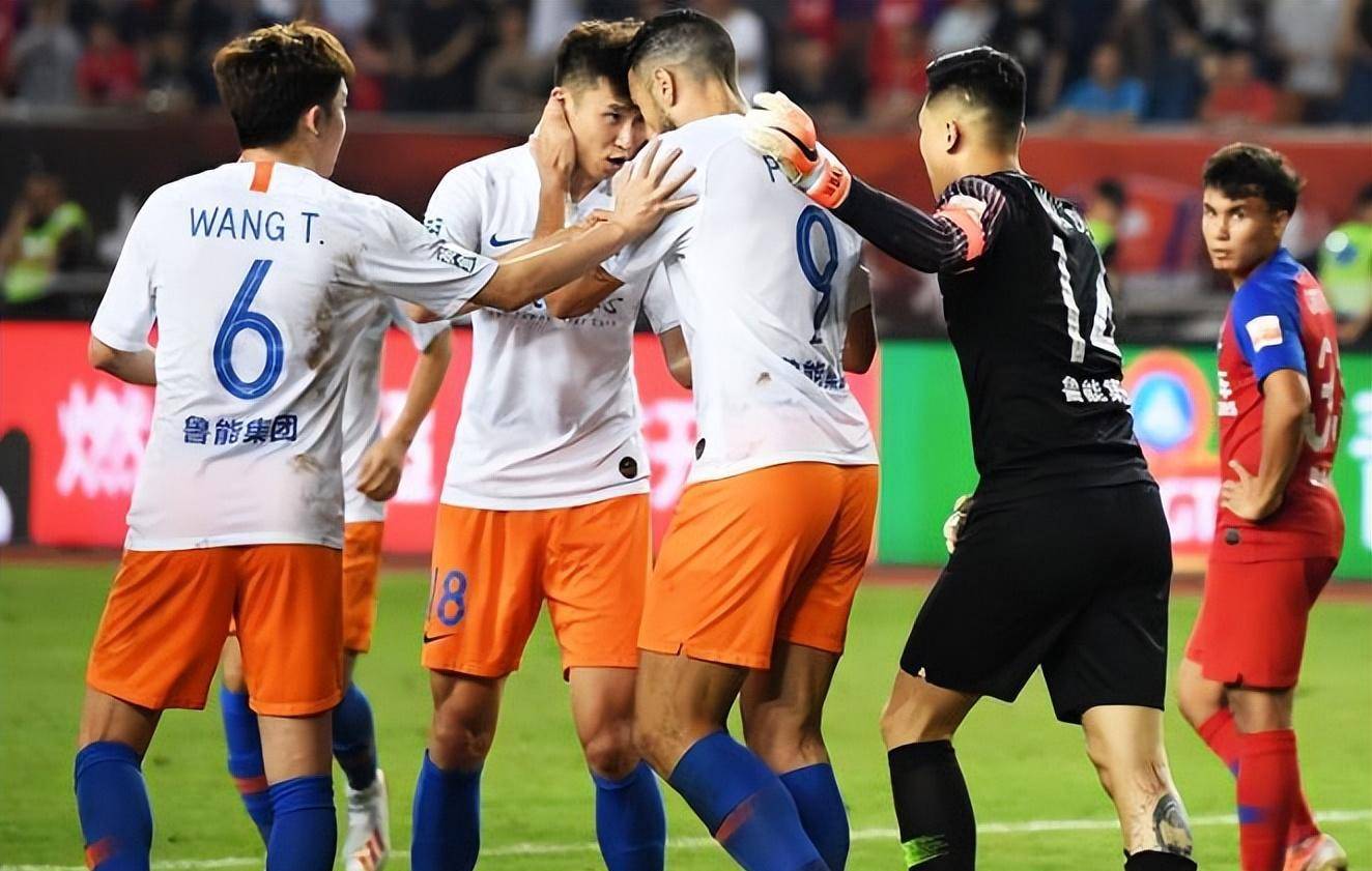 包含鲁能客场憾负国安，保级压力不小的词条