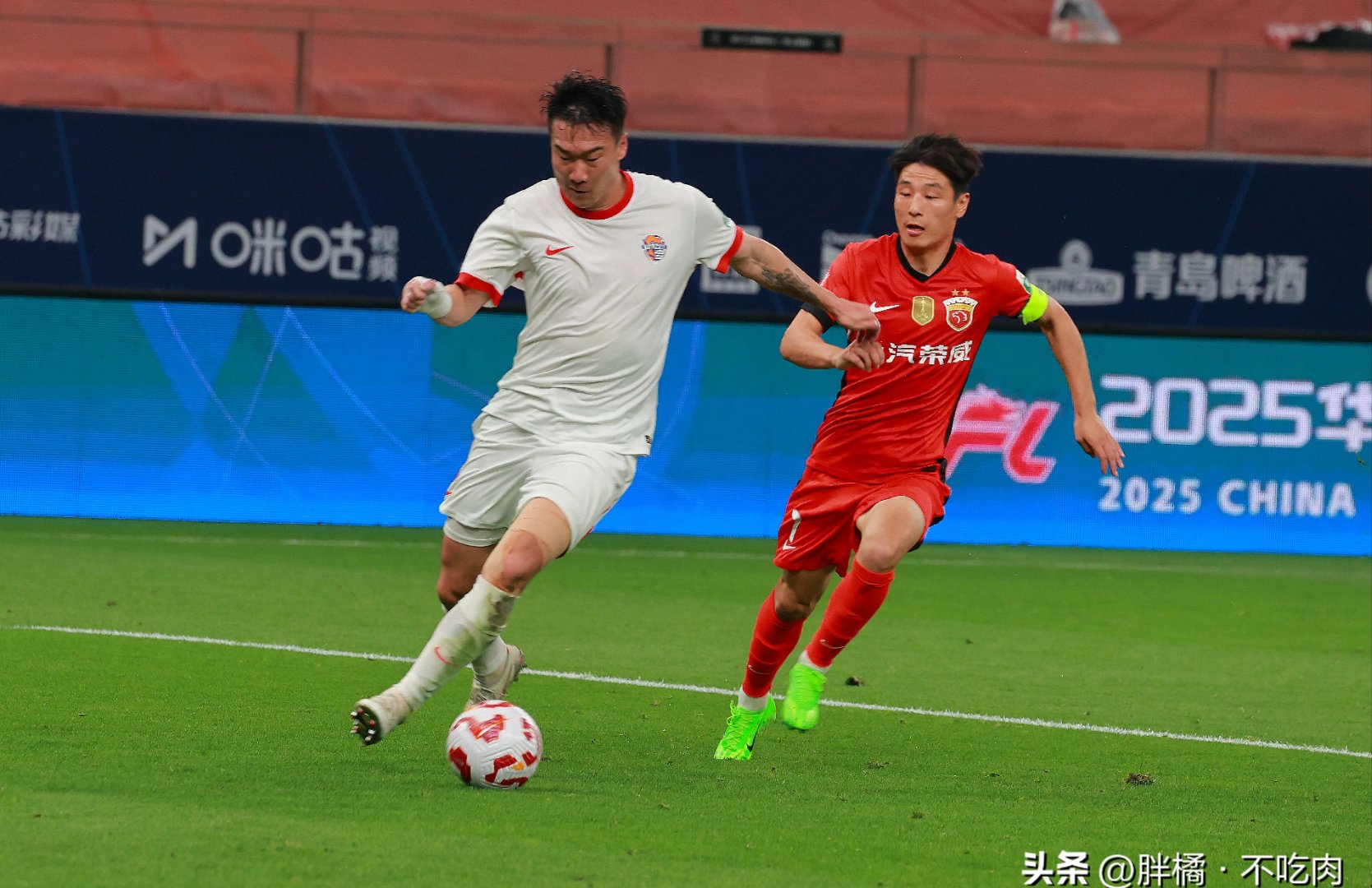 关于青岛队在国际赛事中展现出色领先实力的信息