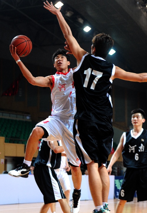 河南男篮彰显团队实力,迈向成功 河南男篮彰显团队实力,迈向成功