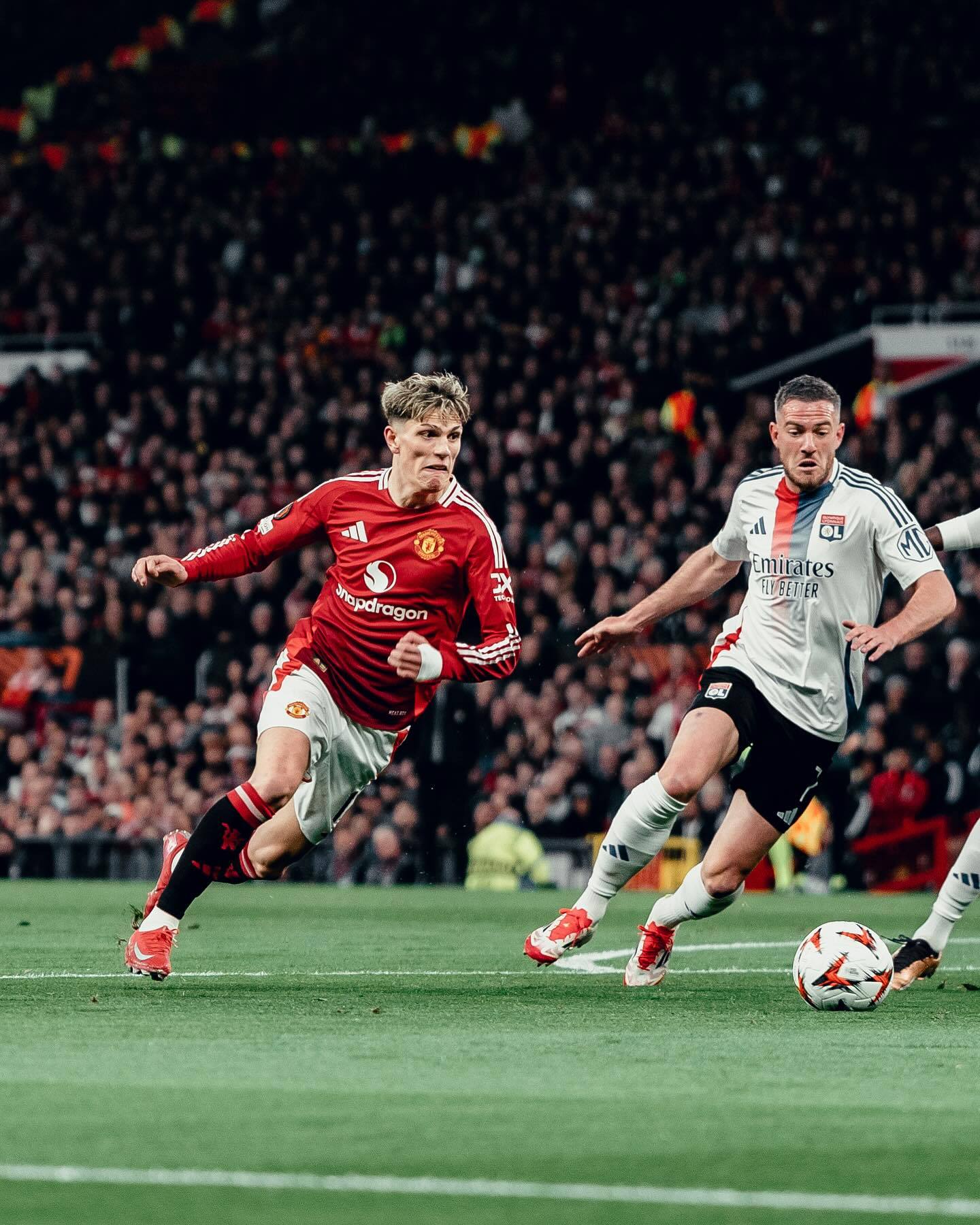 曼联主场大胜诺里奇,豪取三分 曼联主场大胜诺里奇,豪取三分