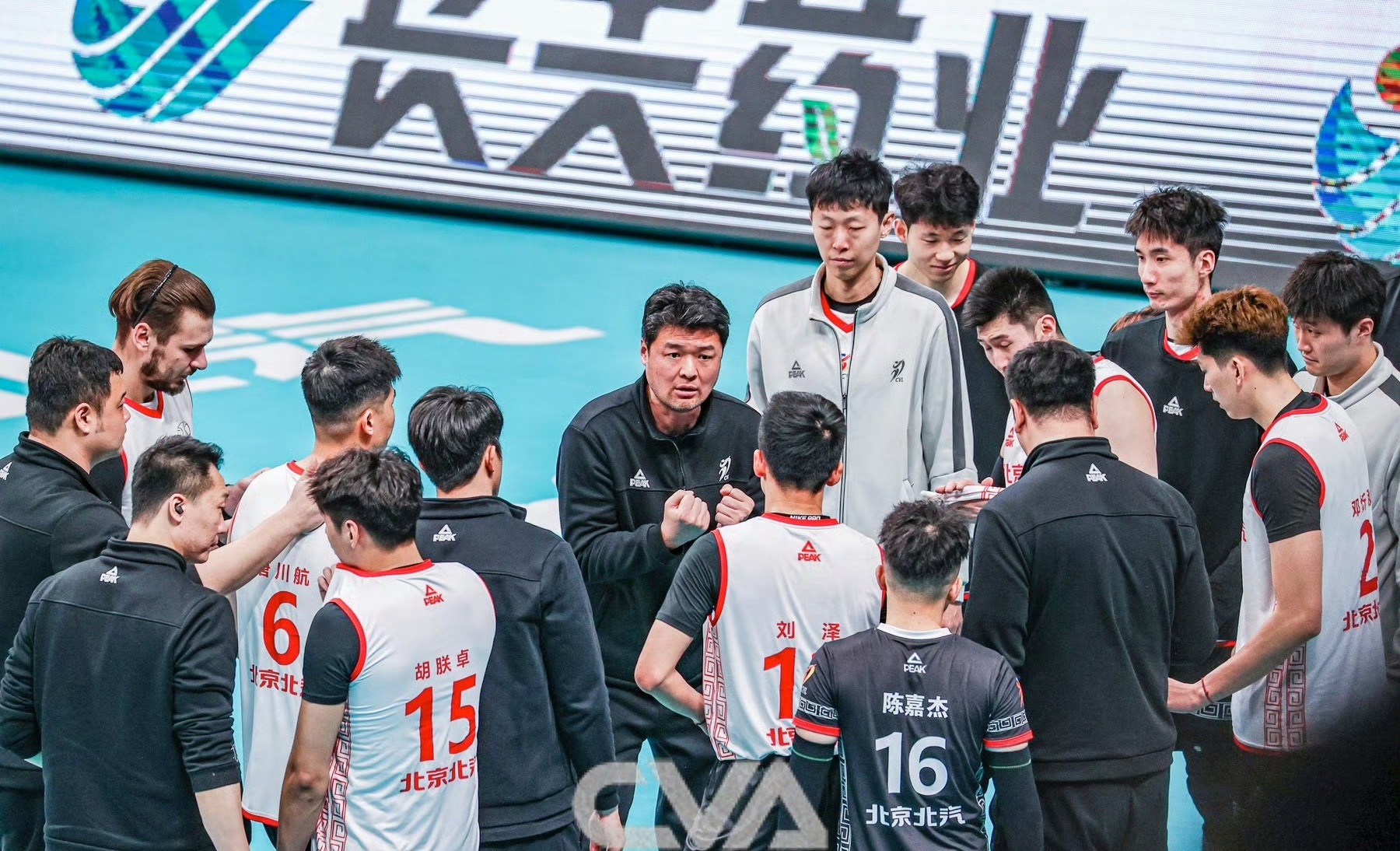 北京队再度狂胜,卫冕冠军骄傲 北京队再度狂胜,卫冕冠军骄傲