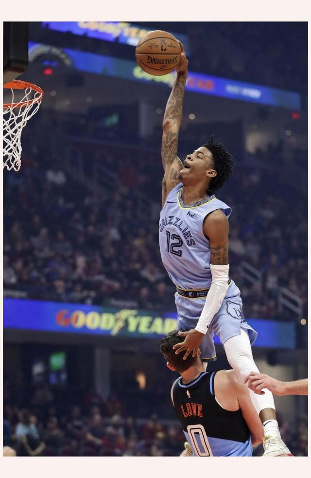 关于开拓者大胜森林狼，劳尔制造22分的信息