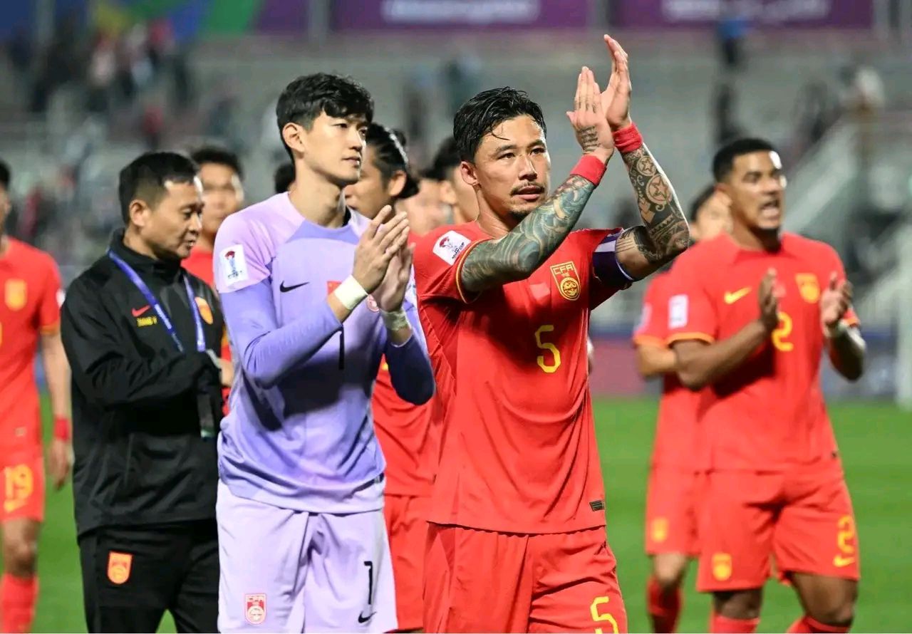 关于镇定自若！球队在逆境中脱颖而出制胜对手的信息