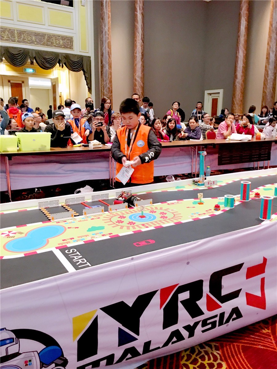 墨西哥射击选手沉着应对，斩获奖杯的简单介绍